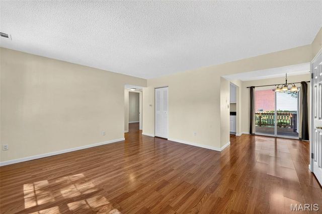1659 E Swan Circle, Brentwood, MO 63144