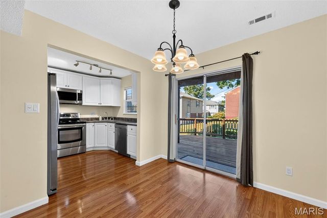 1659 E Swan Circle, Brentwood, MO 63144