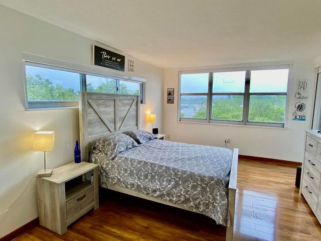 1750 NE 191st Street 600, Miami, FL 33179