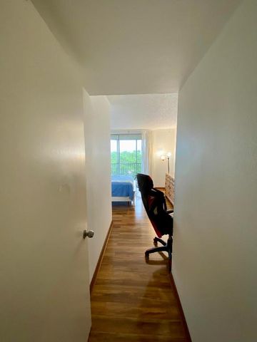 1750 NE 191st Street 600, Miami, FL 33179