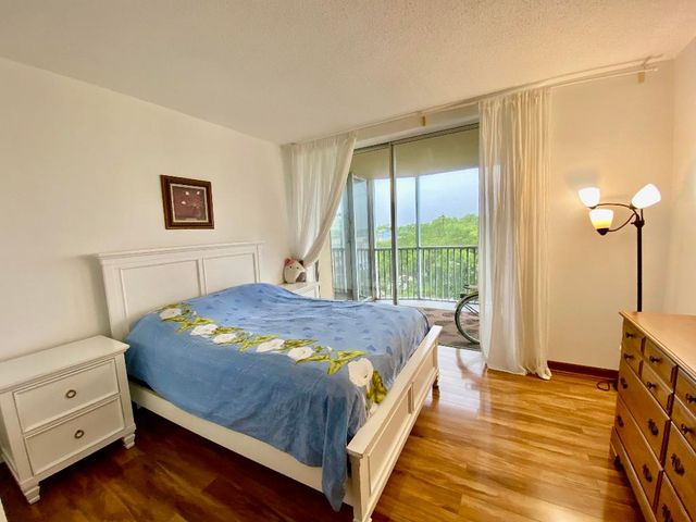 1750 NE 191st Street 600, Miami, FL 33179