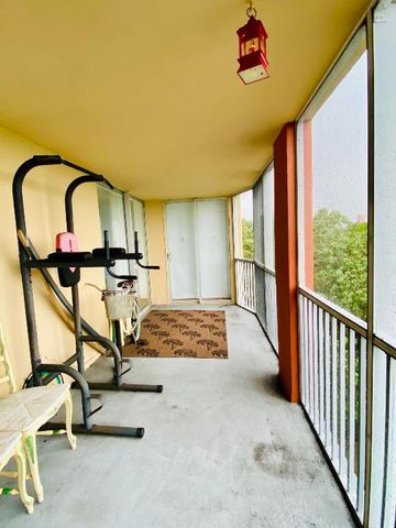 1750 NE 191st Street 600, Miami, FL 33179