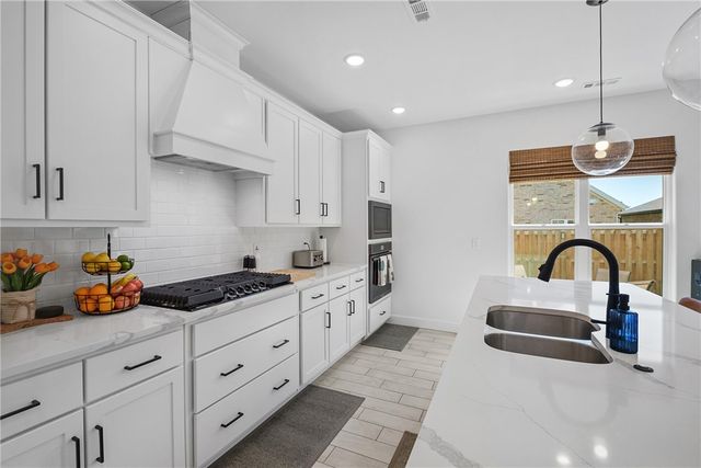 571 Stoneseed Street, Centerton, AR 72719