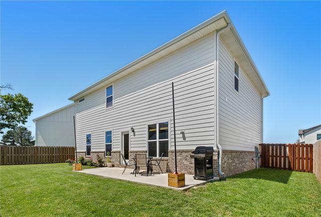 571 Stoneseed Street, Centerton, AR 72719