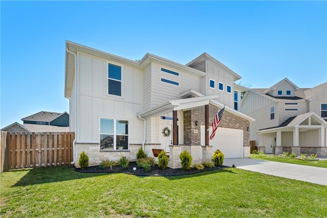 571 Stoneseed Street, Centerton, AR 72719