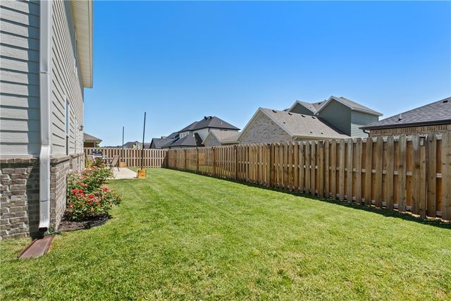 571 Stoneseed Street, Centerton, AR 72719