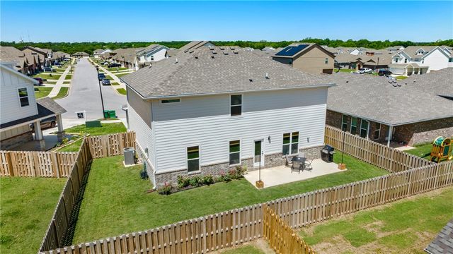 571 Stoneseed Street, Centerton, AR 72719