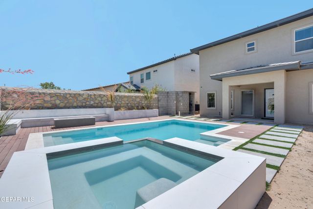 942 AIRSHIP Place, El Paso, TX 79928
