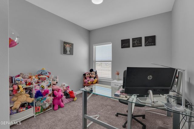 942 AIRSHIP Place, El Paso, TX 79928