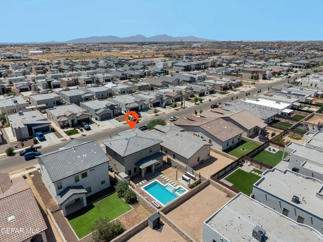 942 AIRSHIP Place, El Paso, TX 79928