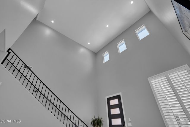 942 AIRSHIP Place, El Paso, TX 79928