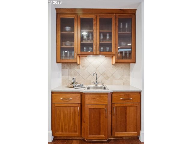 26 MONTICELLO Dr, Lake Oswego, OR 97035