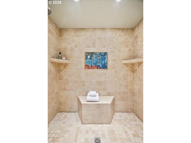 26 MONTICELLO Dr, Lake Oswego, OR 97035