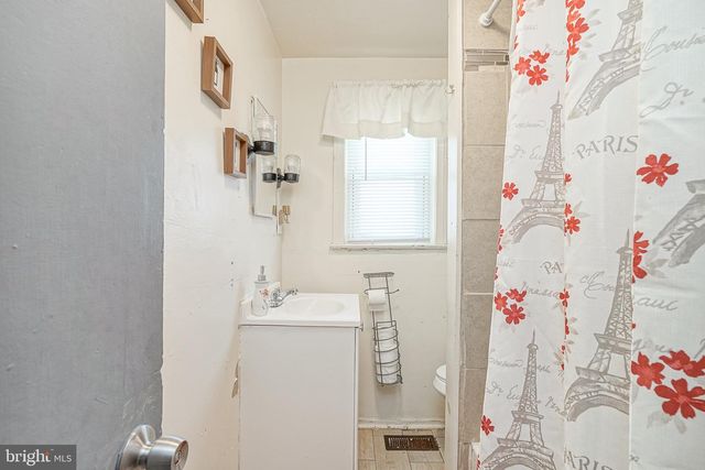 541 RANDOLPH ST, Camden, NJ 08105