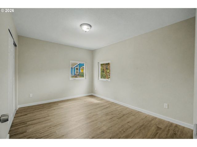 4989 Se WINWORTH Ct, Milwaukie, OR 97222