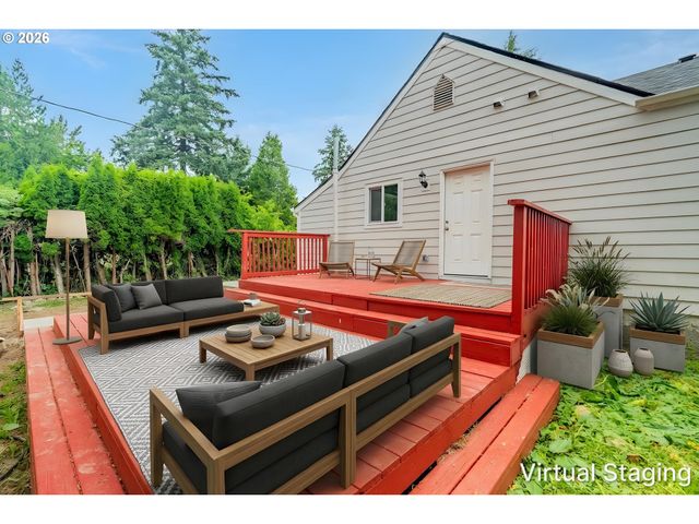 4989 Se WINWORTH Ct, Milwaukie, OR 97222