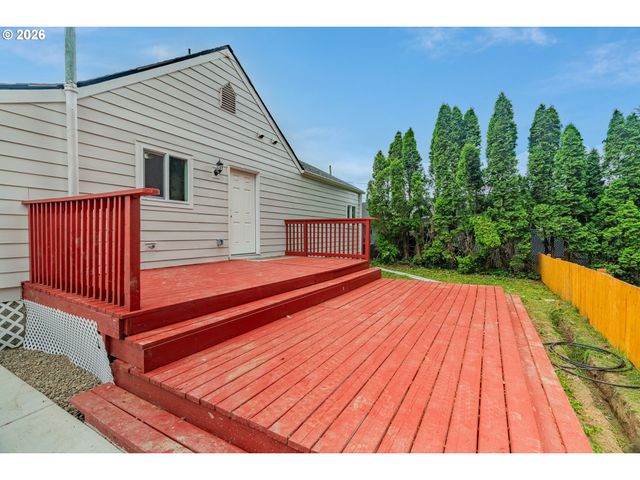 4989 Se WINWORTH Ct, Milwaukie, OR 97222