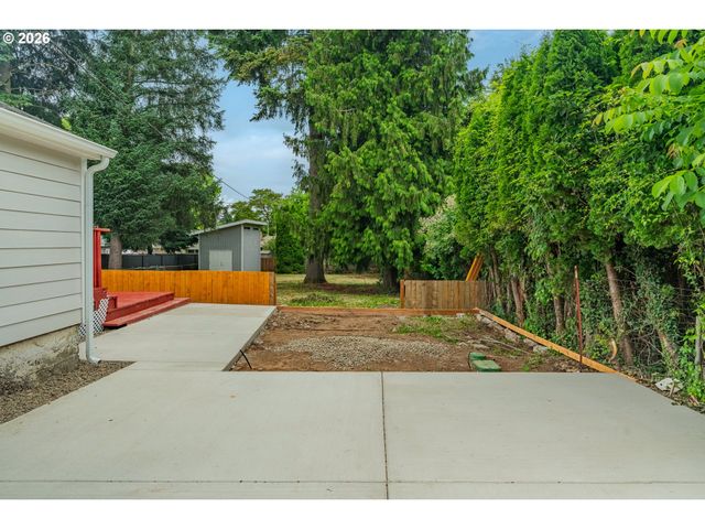 4989 Se WINWORTH Ct, Milwaukie, OR 97222