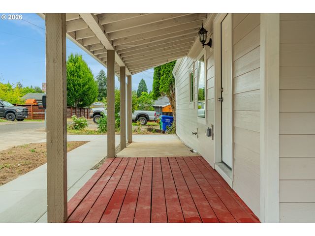 4989 Se WINWORTH Ct, Milwaukie, OR 97222
