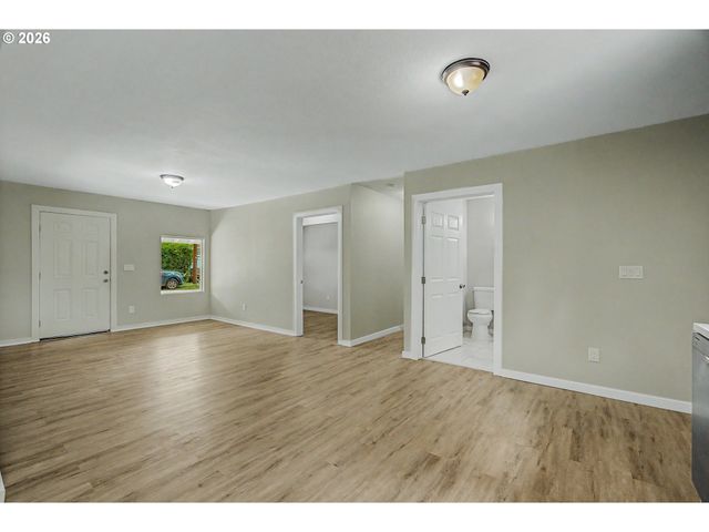 4989 Se WINWORTH Ct, Milwaukie, OR 97222