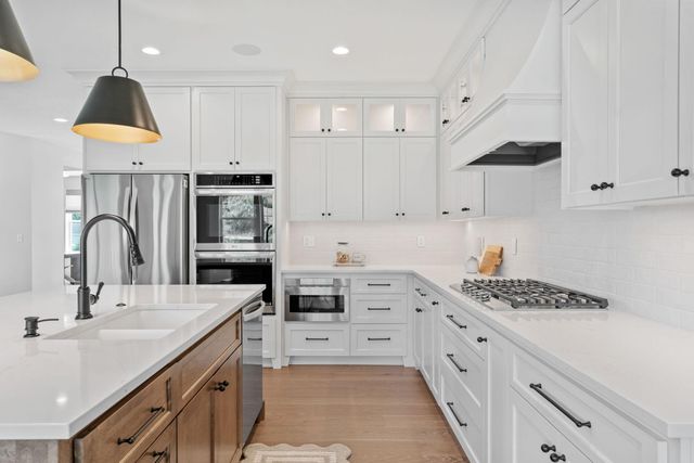 12750 Surrey Street, Eden Prairie, MN 55347