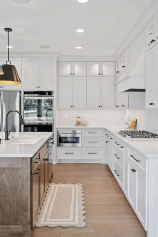 12750 Surrey Street, Eden Prairie, MN 55347