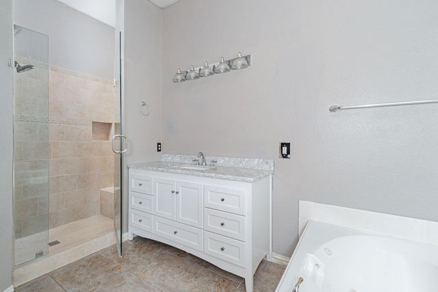2450 Thorntree Drive, Frisco, TX 75033