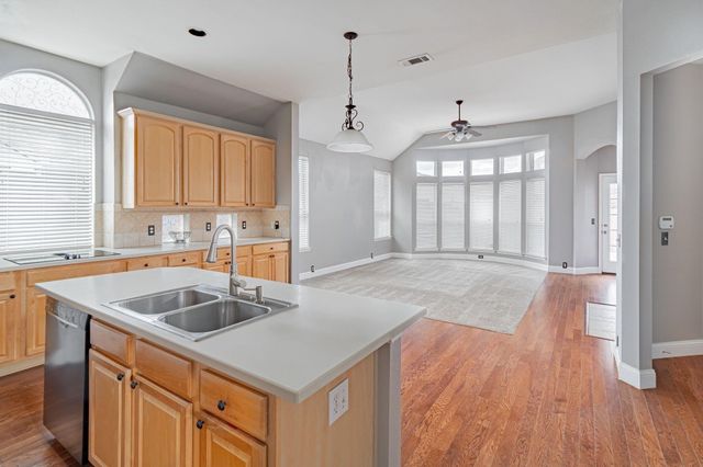 2450 Thorntree Drive, Frisco, TX 75033