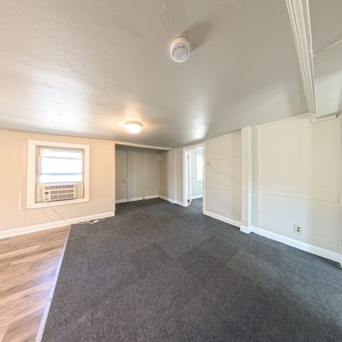 2938 E Euclid Avenue, Des Moines, IA 50317