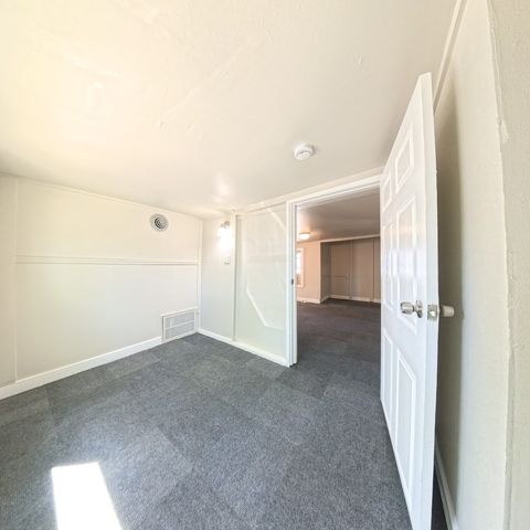 2938 E Euclid Avenue, Des Moines, IA 50317