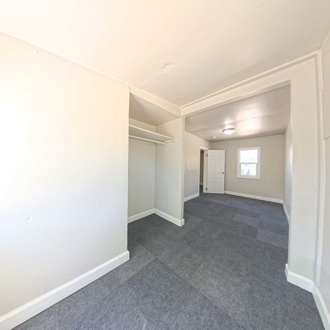 2938 E Euclid Avenue, Des Moines, IA 50317