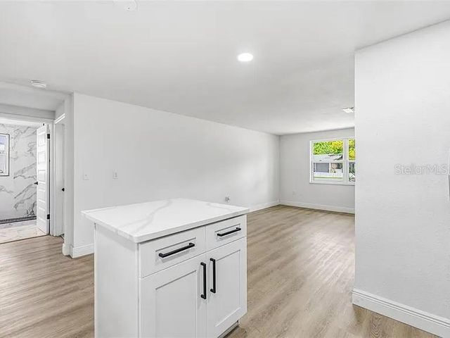 39252 HEIGHTS AVENUE, Zephyrhills, FL 33542