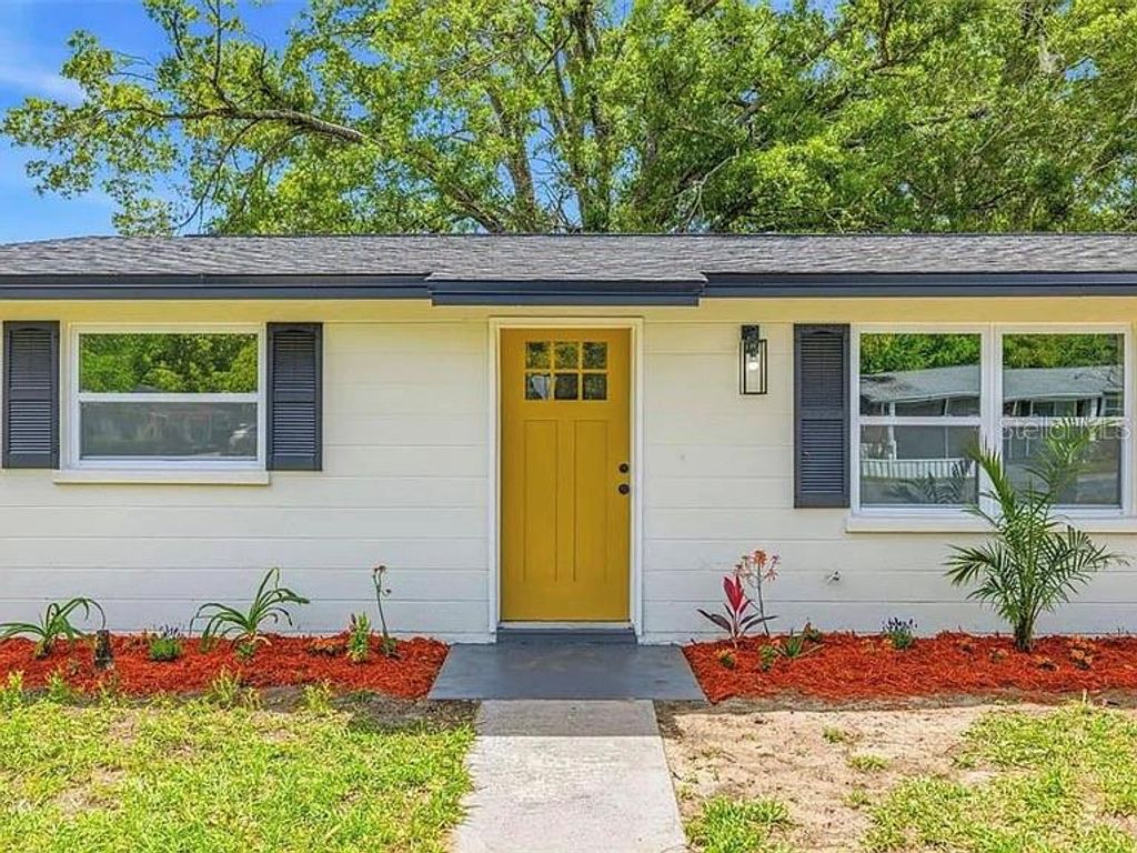 39252 HEIGHTS AVENUE, Zephyrhills, FL 33542
