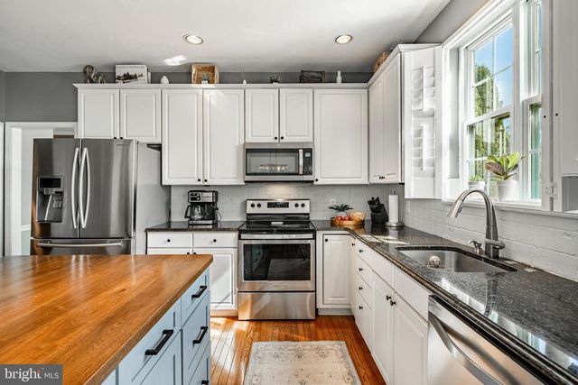 939 BAYLOWELL DR, West Chester, PA 19380