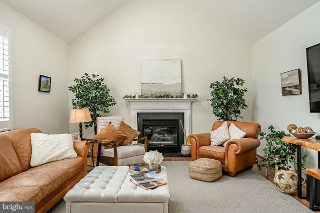 939 BAYLOWELL DR, West Chester, PA 19380