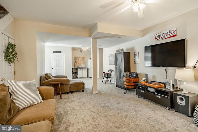 939 BAYLOWELL DR, West Chester, PA 19380