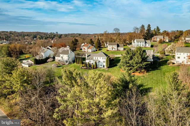 939 BAYLOWELL DR, West Chester, PA 19380