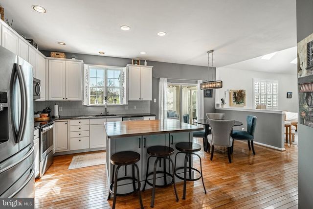 939 BAYLOWELL DR, West Chester, PA 19380