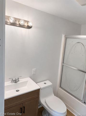 7379 Lawrence Street, Grand Blanc, MI 48439