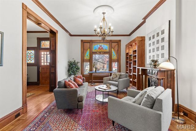 2346 Albion Place, St Louis, MO 63104