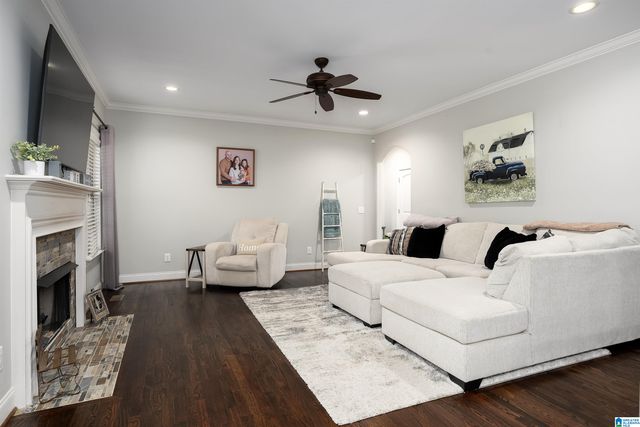 112 WILLOW BRANCH LANE, Chelsea, AL 35043