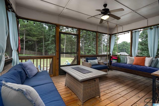 112 WILLOW BRANCH LANE, Chelsea, AL 35043
