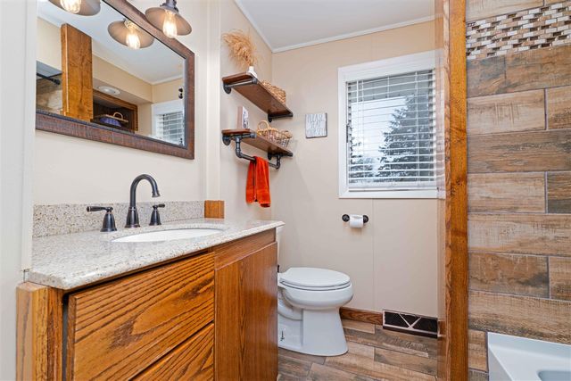 6740 S Eberhart Avenue, Clare, MI 48617