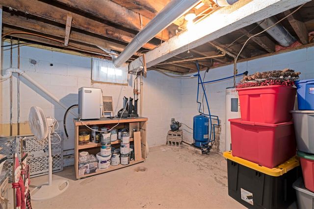 6740 S Eberhart Avenue, Clare, MI 48617