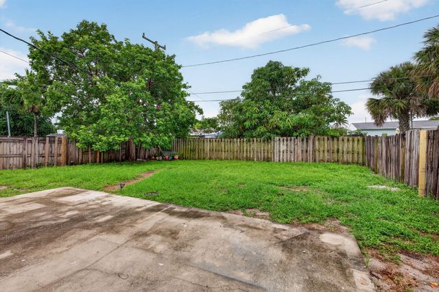 410 NW 52ND Court, Oakland Park, FL 33309