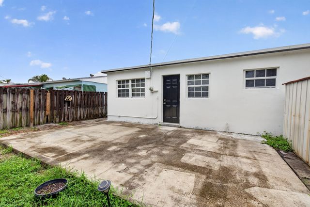 410 NW 52ND Court, Oakland Park, FL 33309