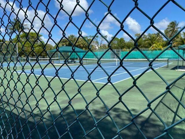 825 Egret Circle 404, Delray Beach, FL 33444