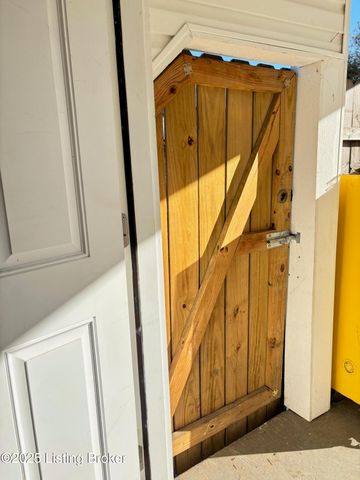 1812 Wilson Ave, Louisville, KY 40210