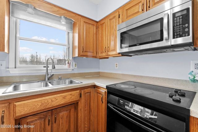 7409 Independence Cove, Louisville, KY 40214