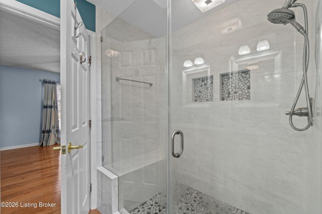 7409 Independence Cove, Louisville, KY 40214